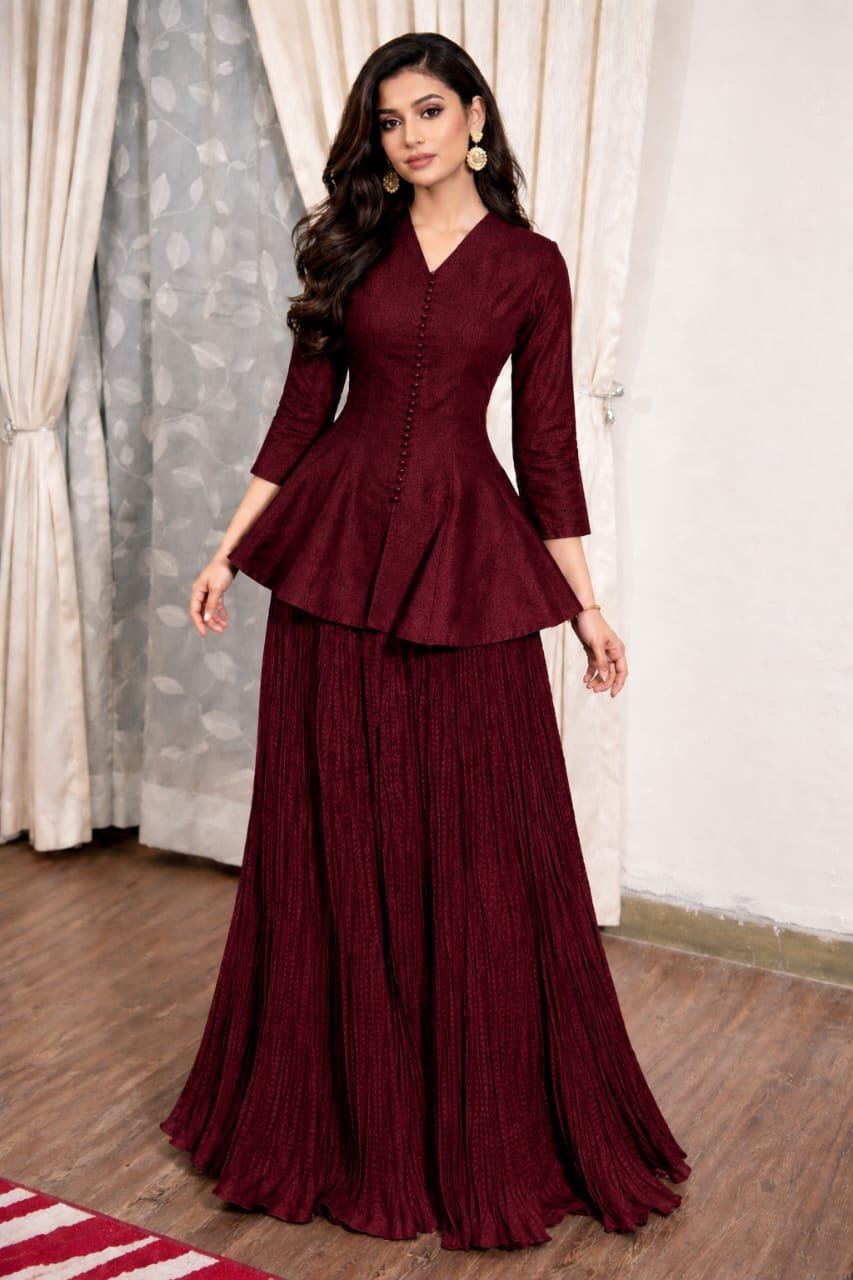 Trendy Peplum and Crushed Silk Skirt Set